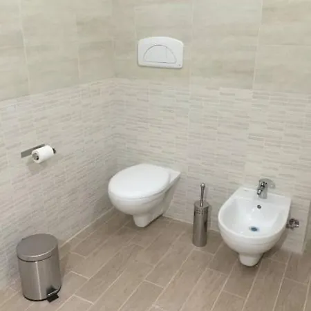 Due Passi Dal Mare Bed & Breakfast *