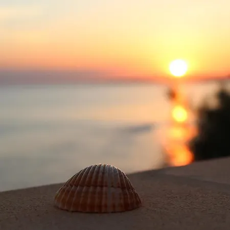 Due Passi Dal Mare Bed & Breakfast *