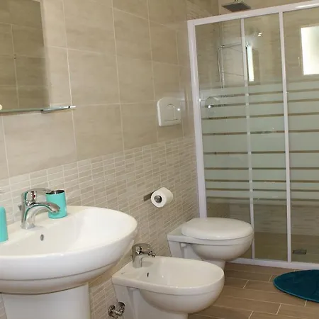 Due Passi Dal Mare Bed & Breakfast